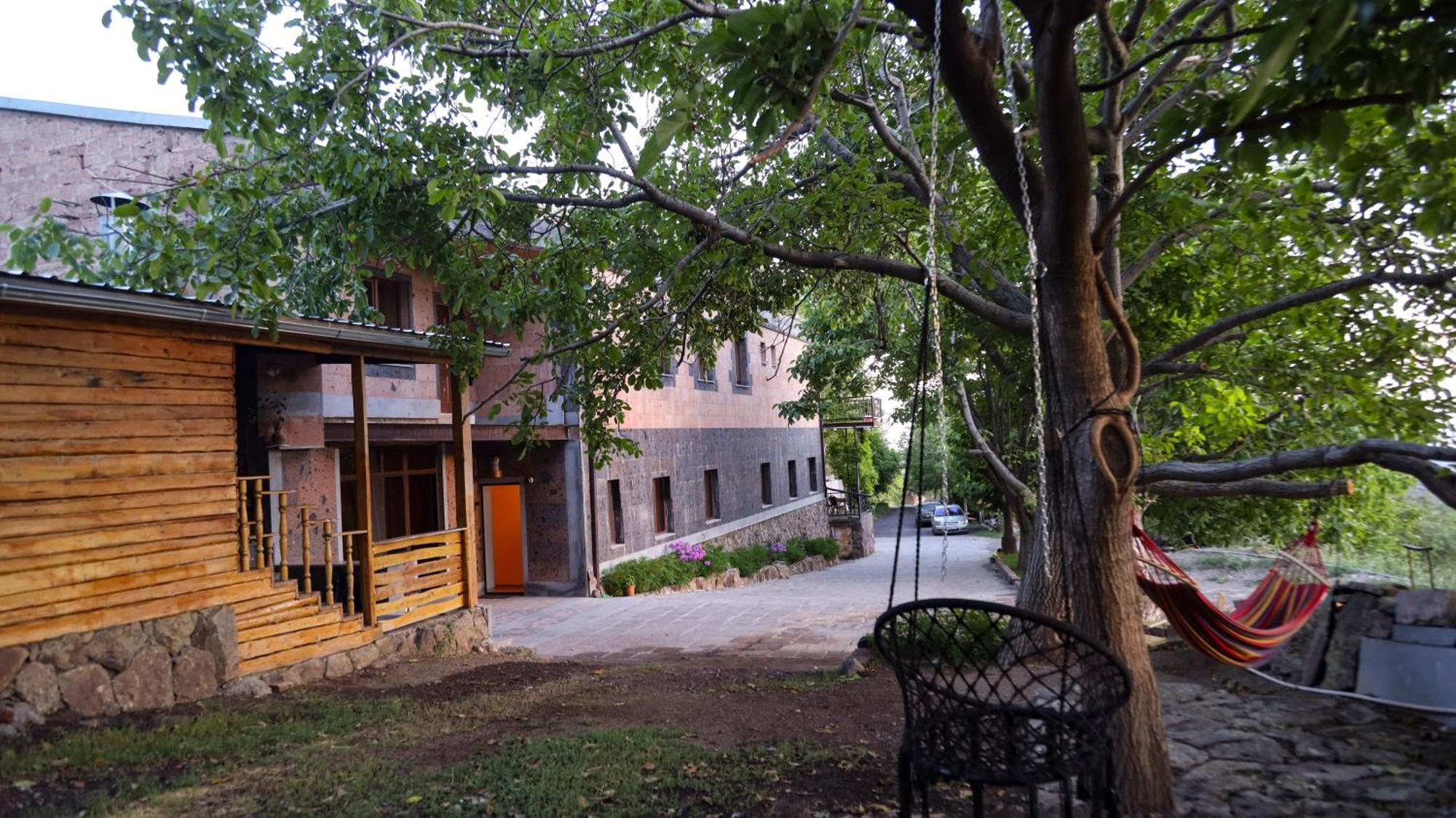Old Byurakan Gouest House מראה חיצוני תמונה