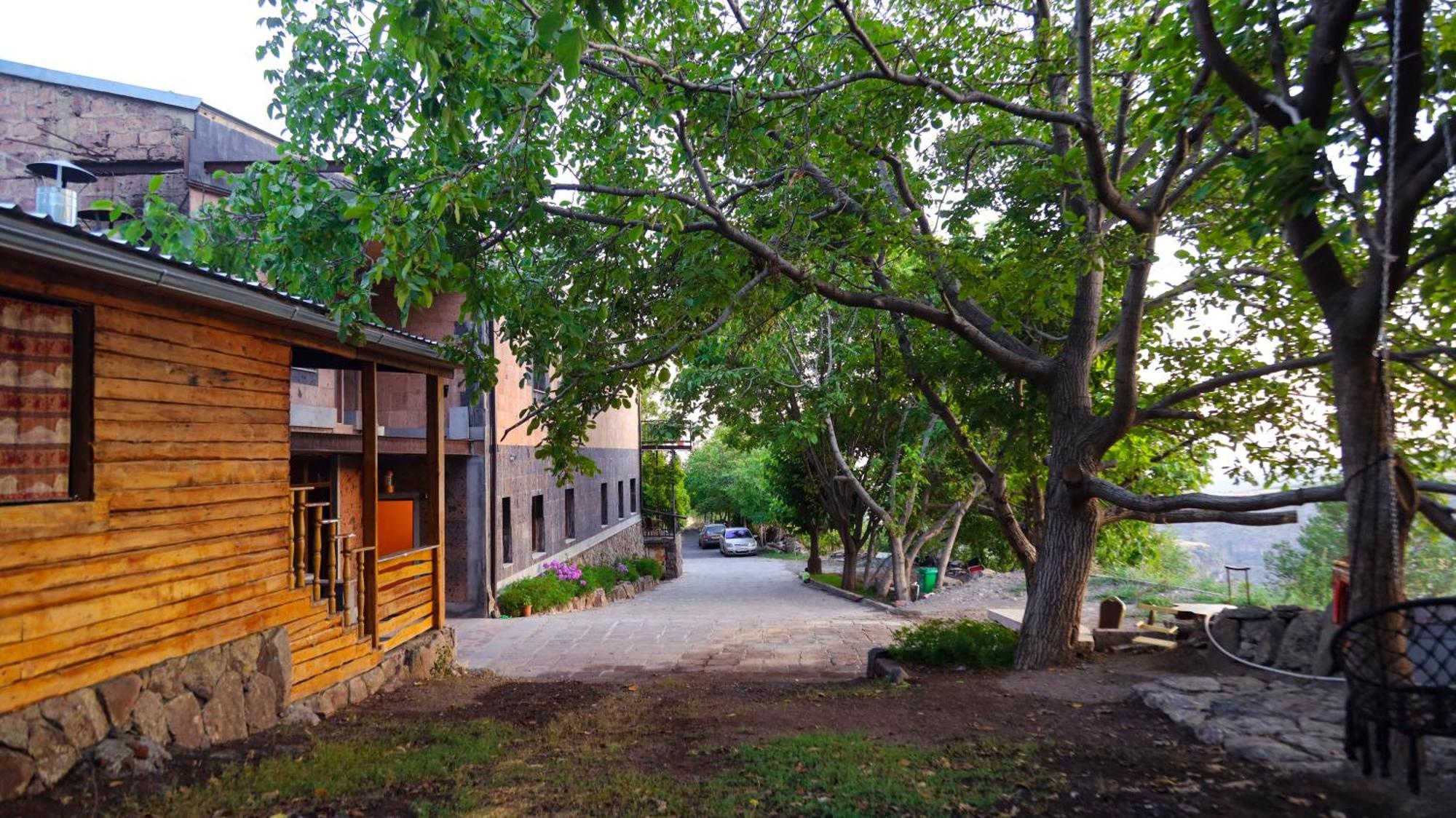 Old Byurakan Gouest House מראה חיצוני תמונה