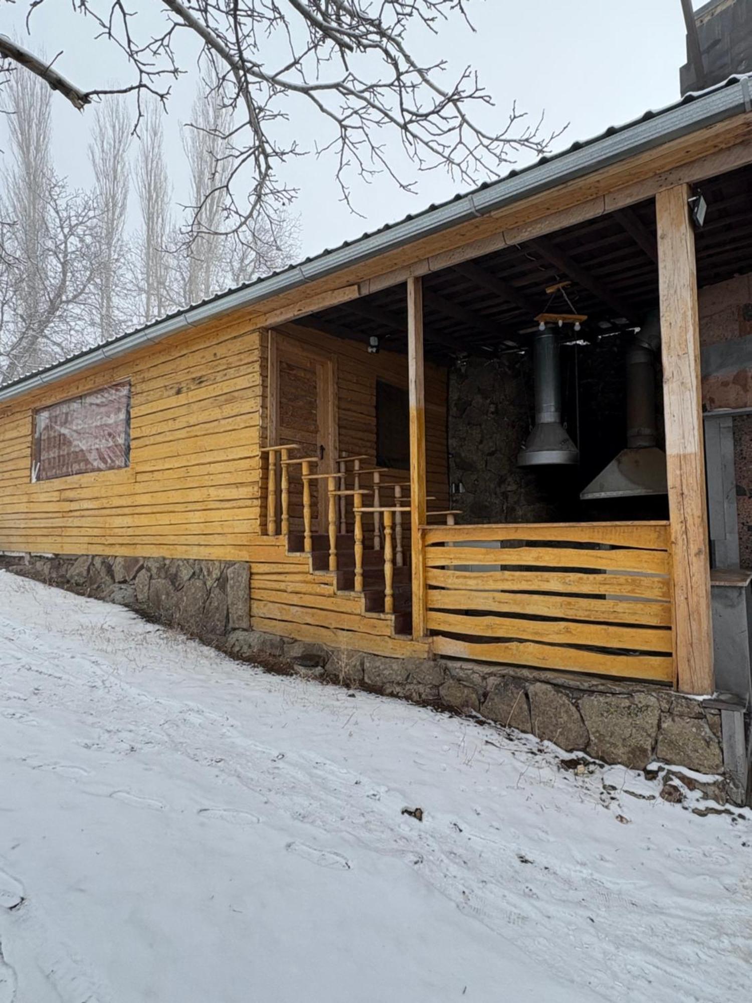 Old Byurakan Gouest House מראה חיצוני תמונה