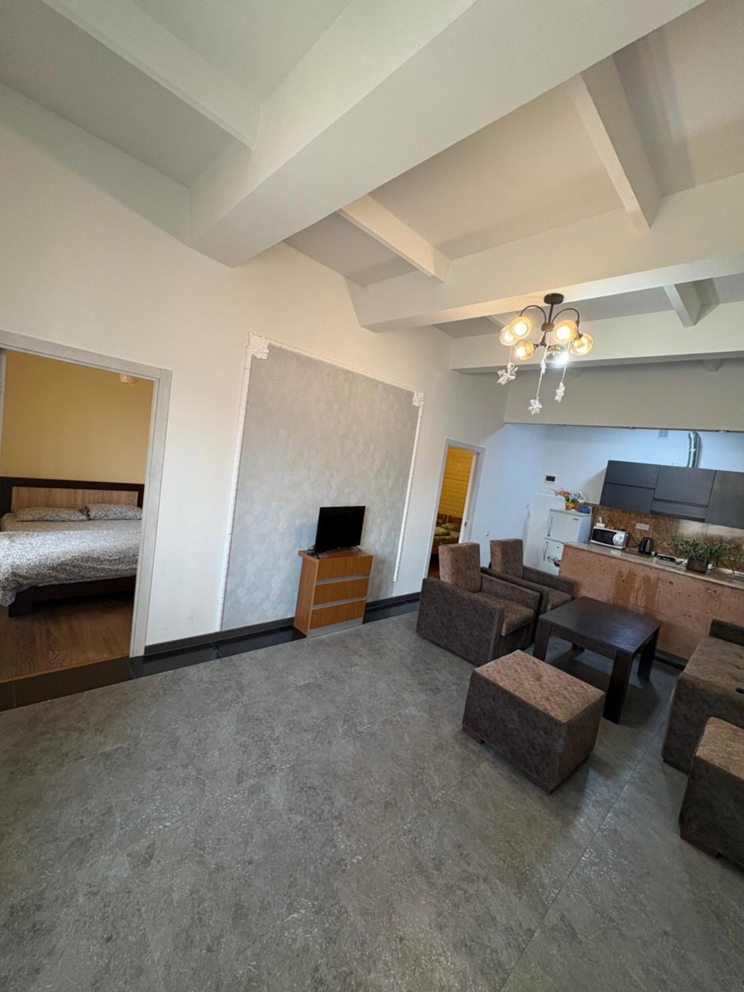 Old Byurakan Gouest House מראה חיצוני תמונה